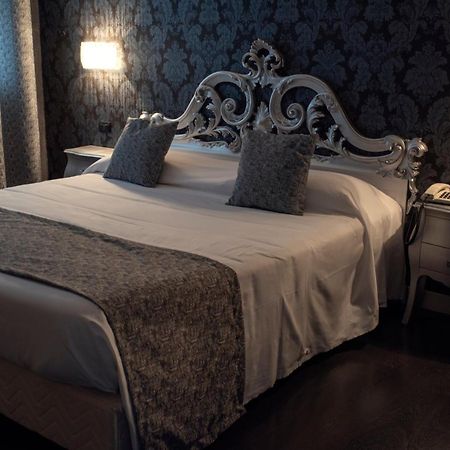 Hotel - Motel Flower Gropello Cairoli Екстериор снимка