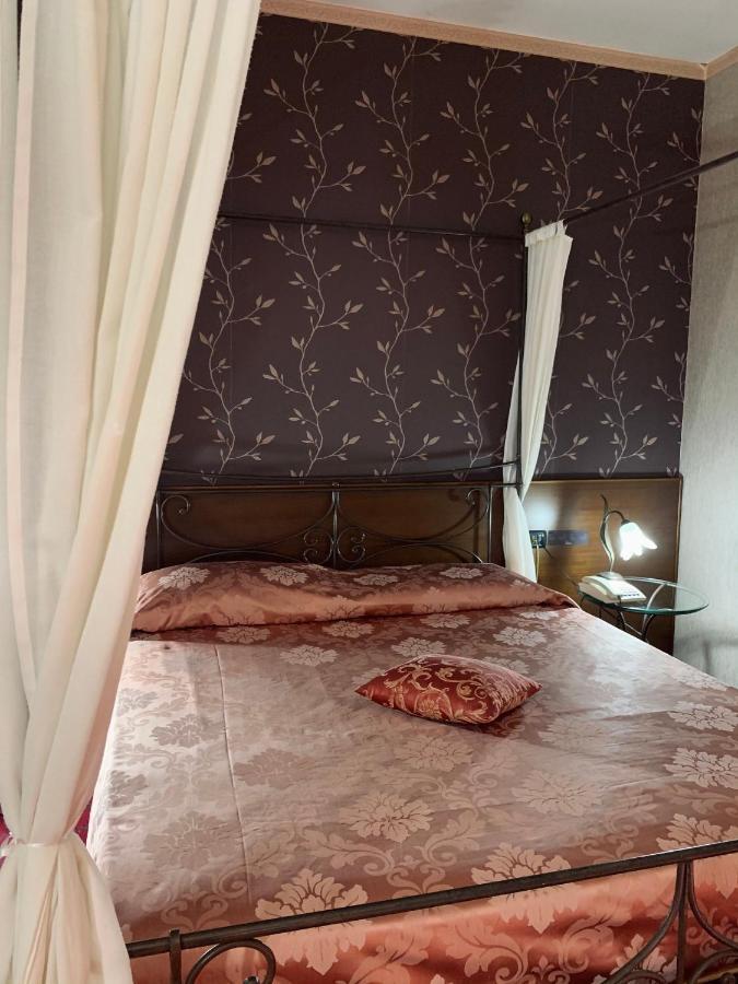 Hotel - Motel Flower Gropello Cairoli Екстериор снимка