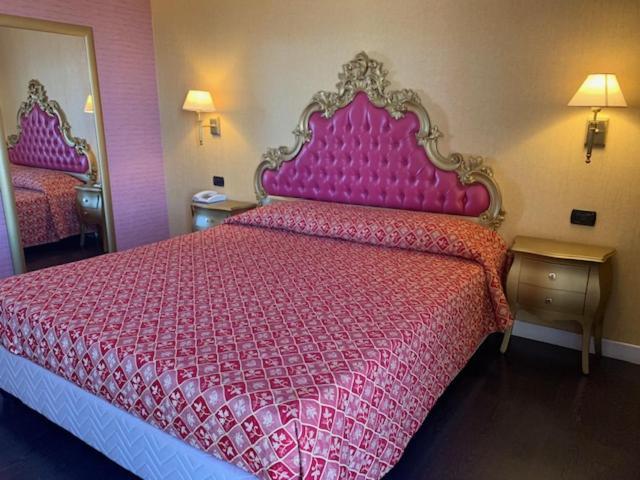 Hotel - Motel Flower Gropello Cairoli Екстериор снимка